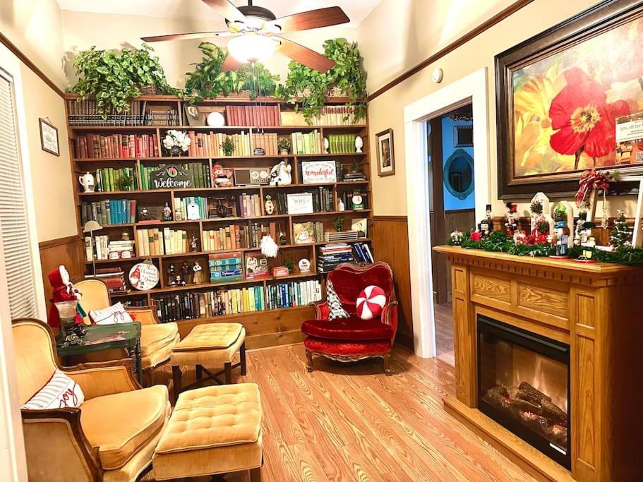 Spacious Downtown Jackson Retreat- Historic Hangout Buitenkant foto
