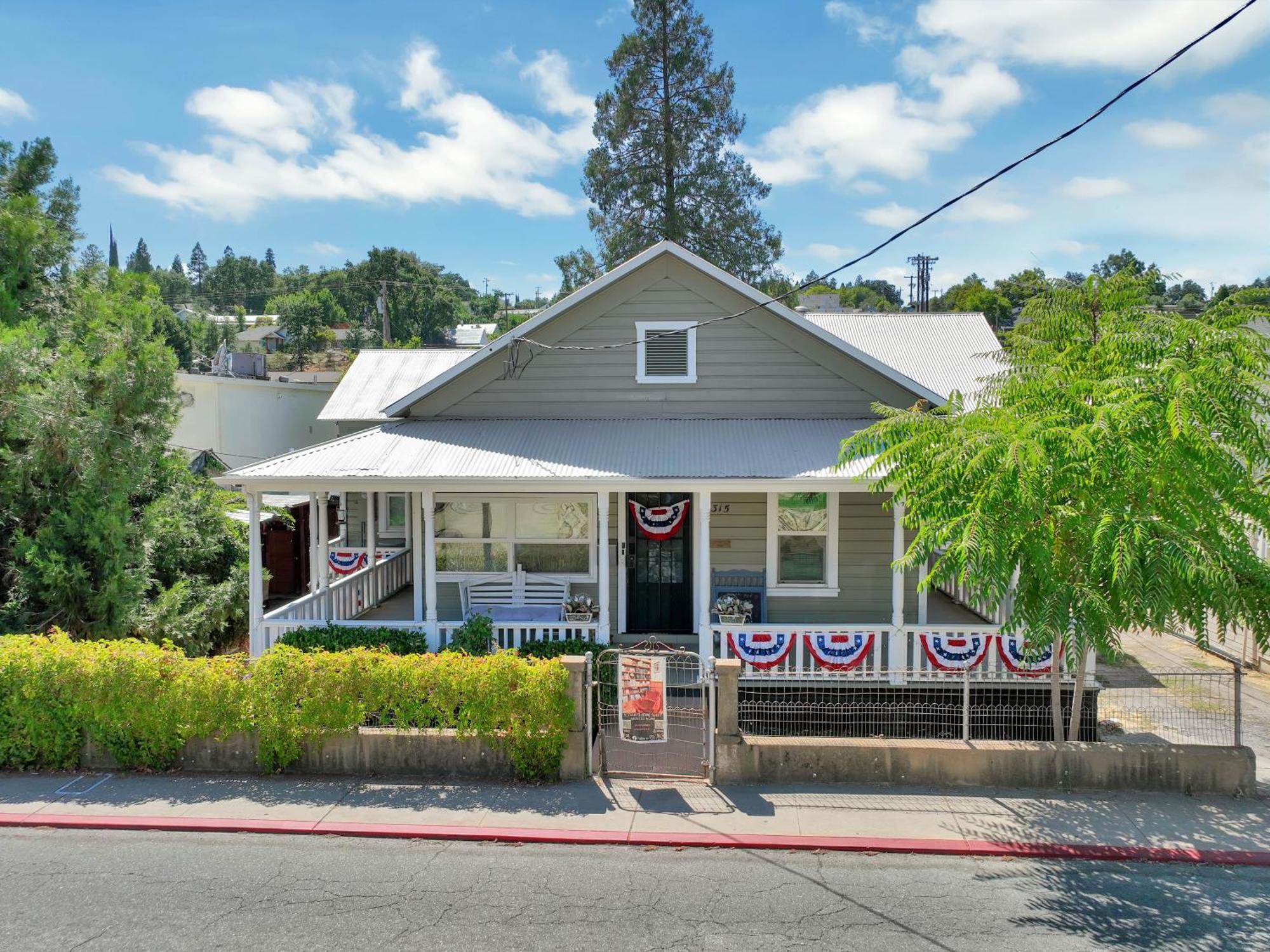 Spacious Downtown Jackson Retreat- Historic Hangout Buitenkant foto