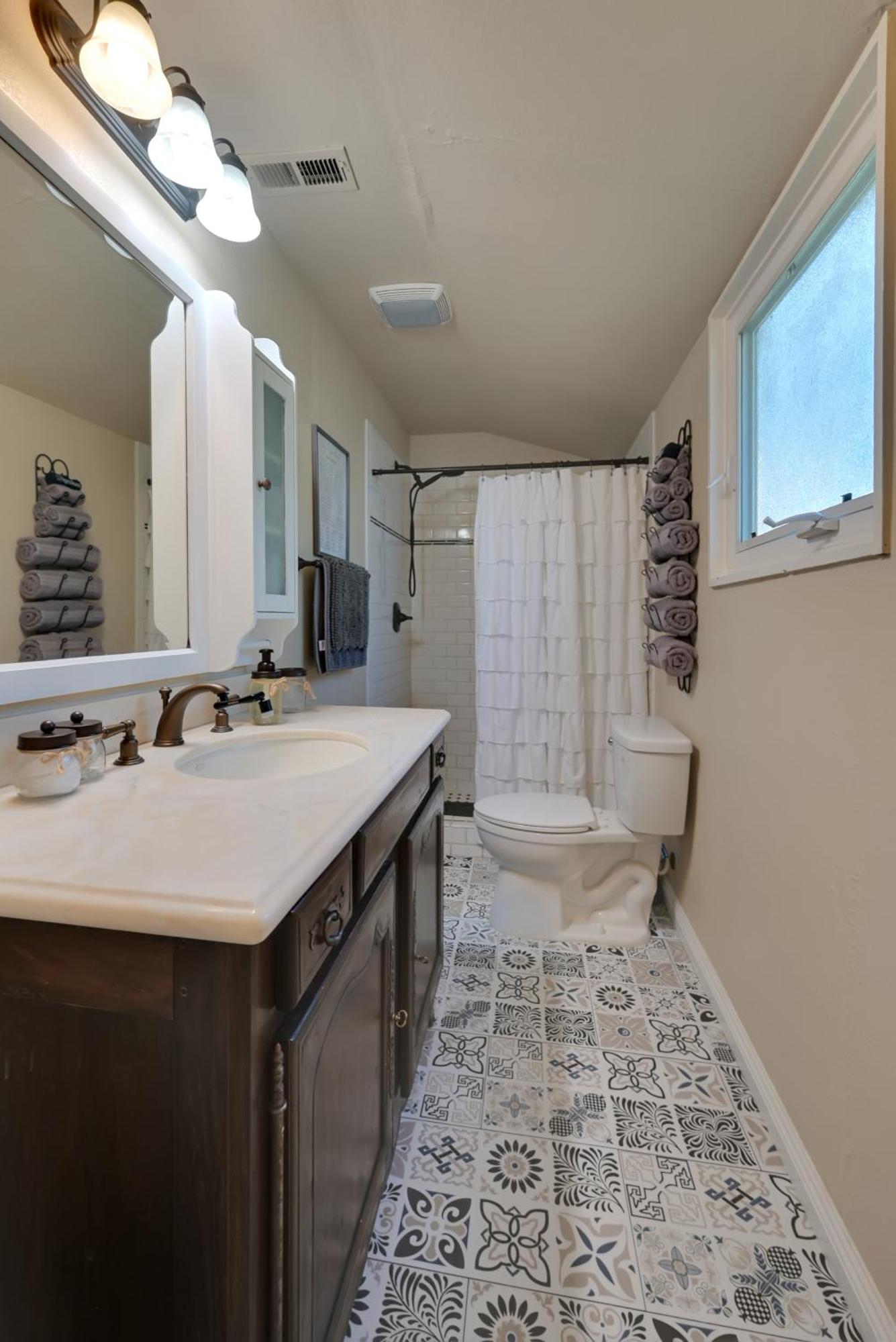Spacious Downtown Jackson Retreat- Historic Hangout Buitenkant foto