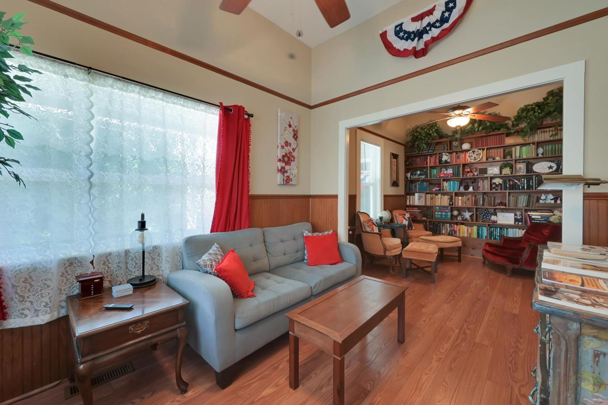 Spacious Downtown Jackson Retreat- Historic Hangout Buitenkant foto
